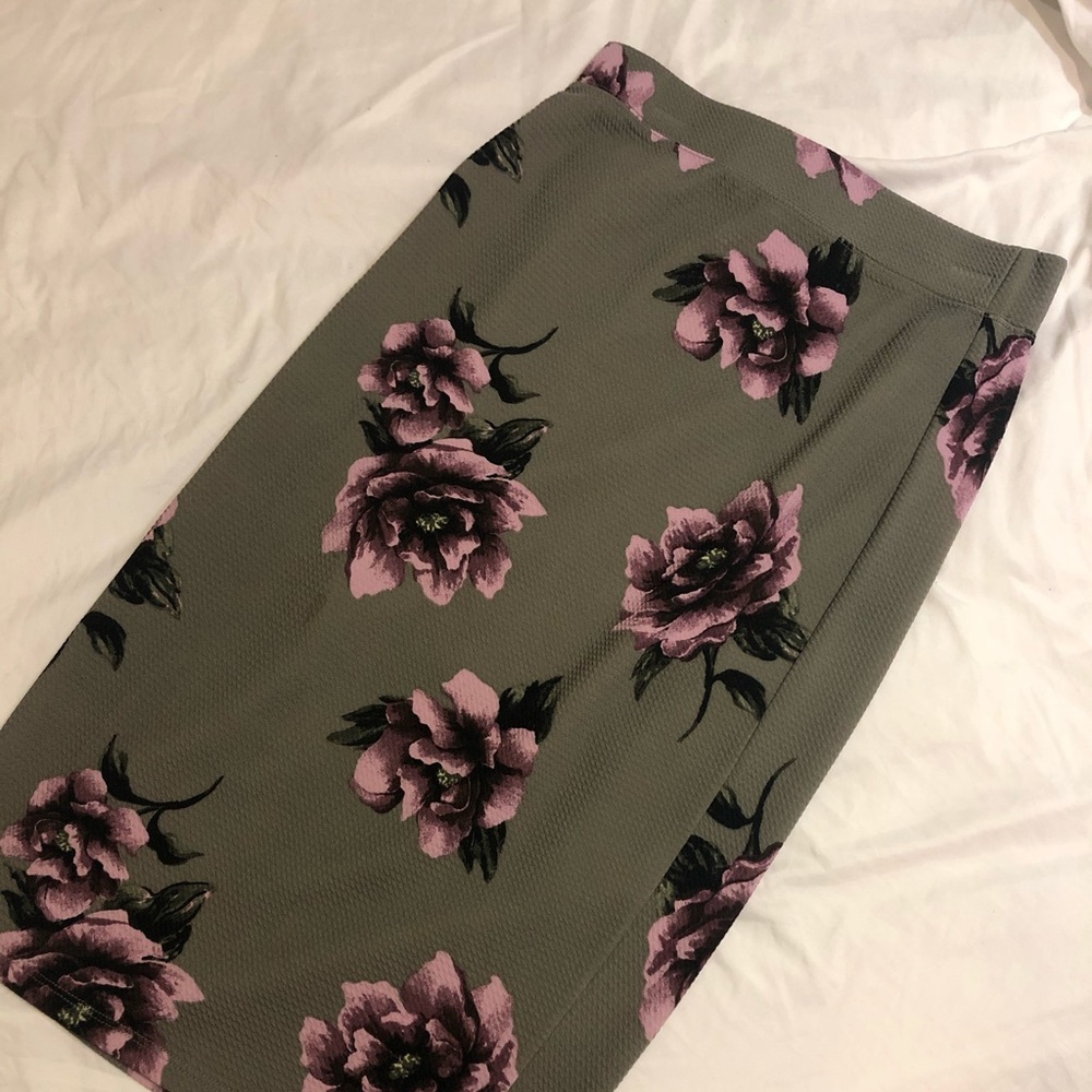 Purple and grey pencil skirt M